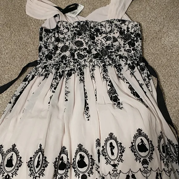 Disney princess dress - Picture 6 of 7